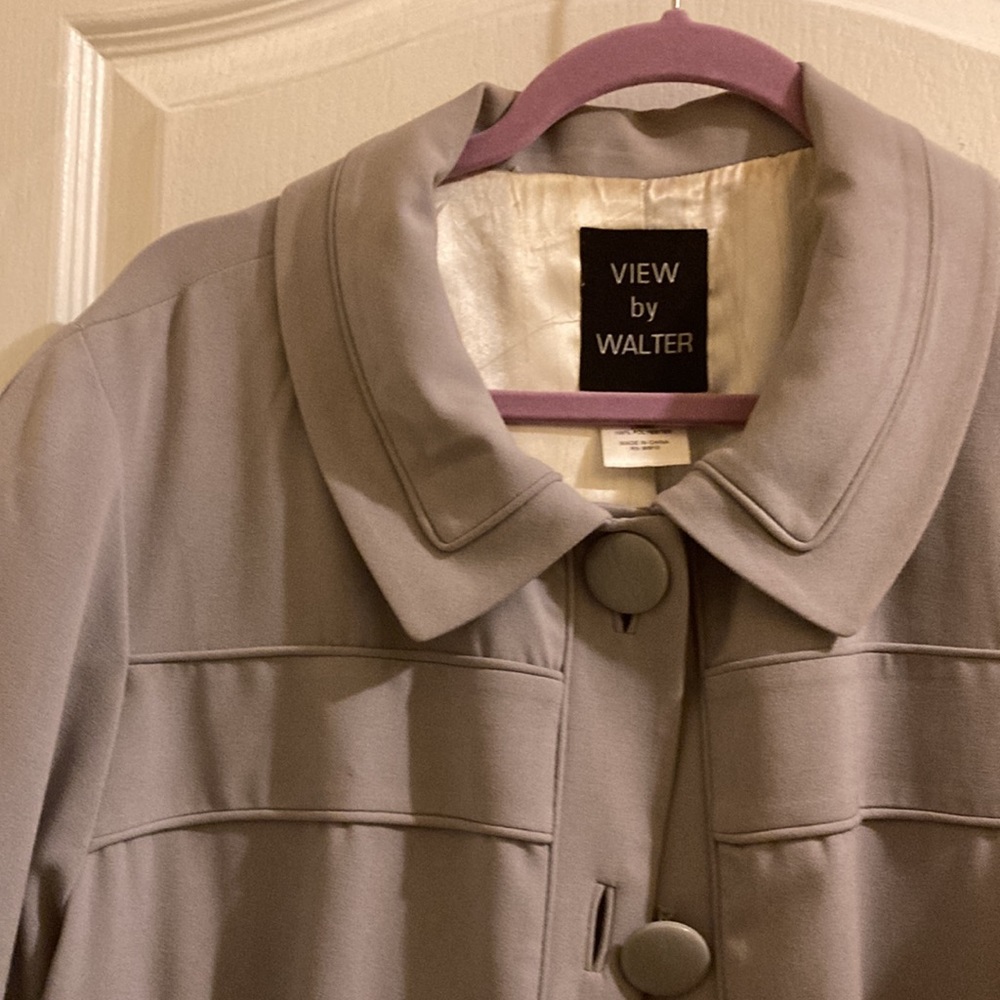 View by Walter coat Sz XL Collared button closure, lined 3/4 Sleeves - Picture 4 of 10